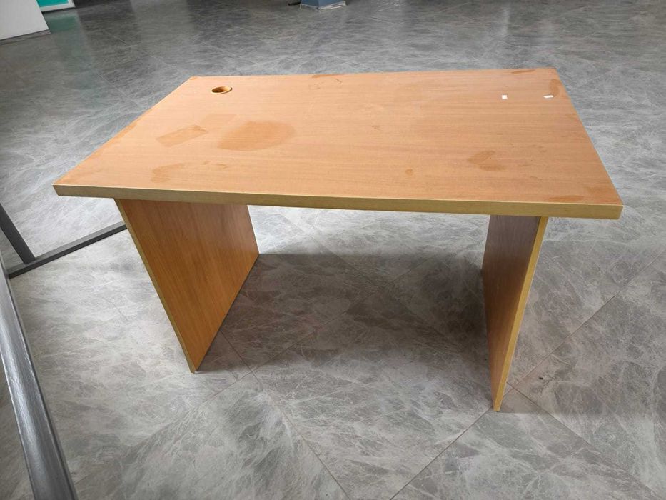 Стол Мебельный уголок для техники