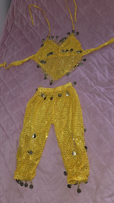 Продам разные  костюмы.