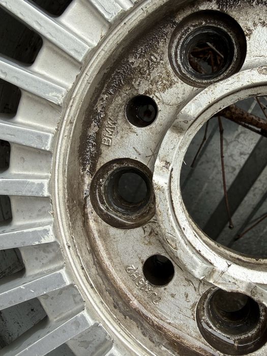 Продам диски на бмв р15 4 стиль