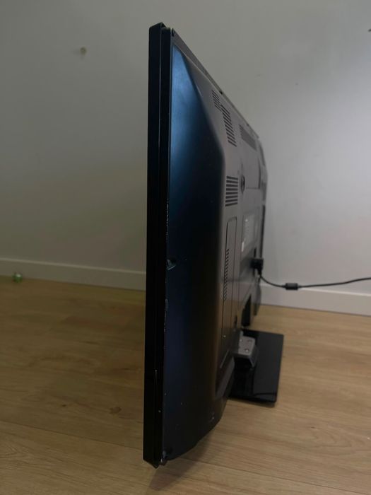 Продом телевизор Panasonic