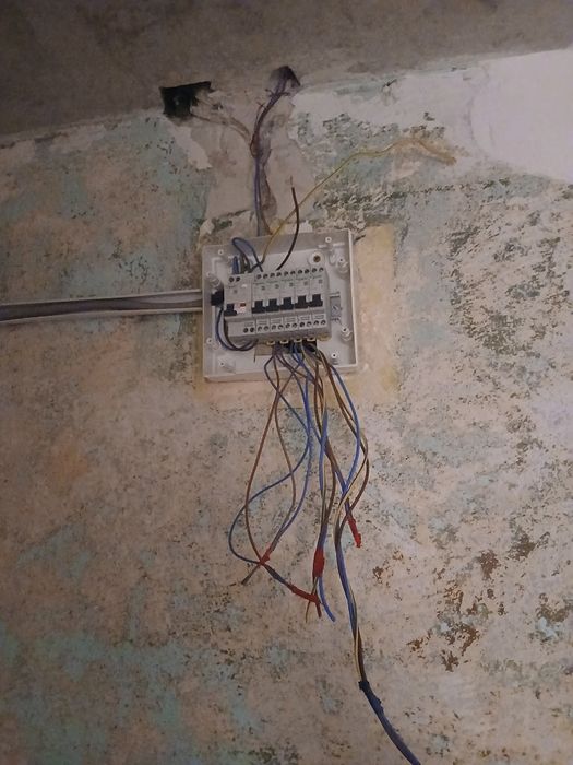 Construcții amenajari interioare si exterioare