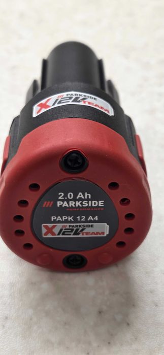 Продавам нова батерия 12 V - 2Ah за винтоверт PARKSIDE.