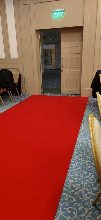 Красная дорожка в аренду. Qizil gilam dorojka arenda