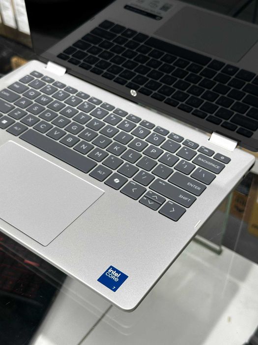 Hp OmniBook 5 Flip Laptop 14-fp0023dx/Core 7-150U/16/512/14"