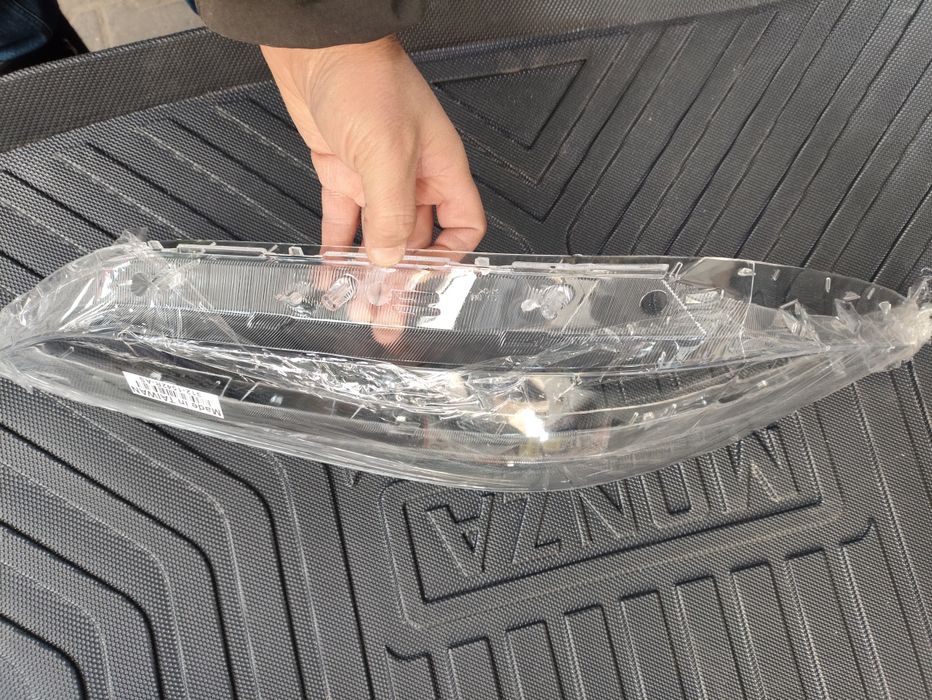 Элантра стекло фара 16+