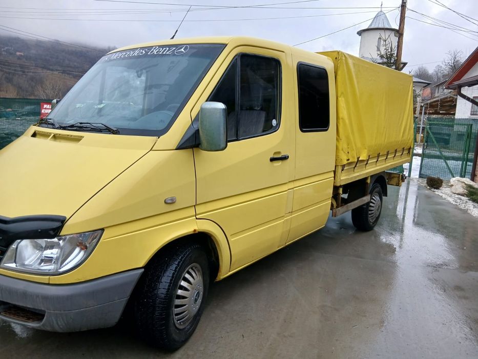VÂND MERCEDES SPRINTER 313 fac schimb cu dubă închisă
