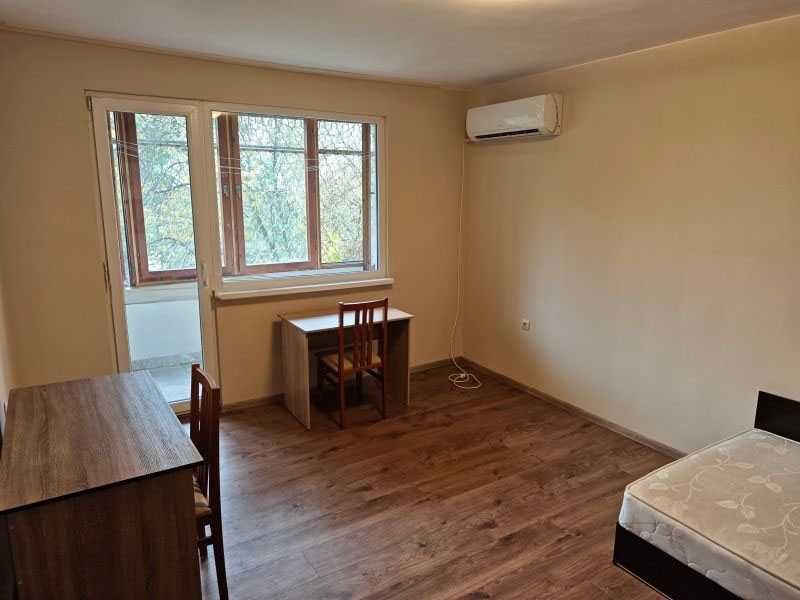 Дава се под наем Едностаен апартамент в София, Люлин 5 - 50 кв.м за 380 € - Снимка #1