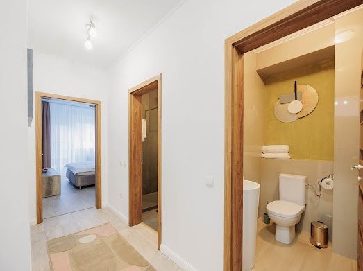 Inchiriez apartament cu 3 camare,  Cartier  Luceafaru