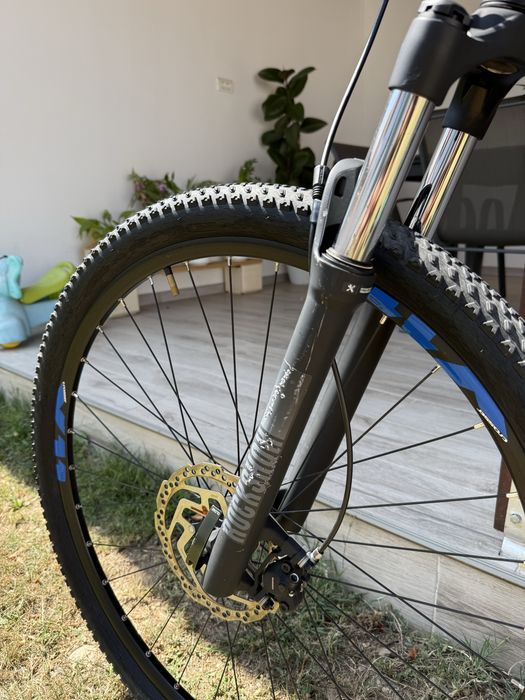 Bicicletă MTB CROSS GRX 9 HDB 29 – stare foarte bună