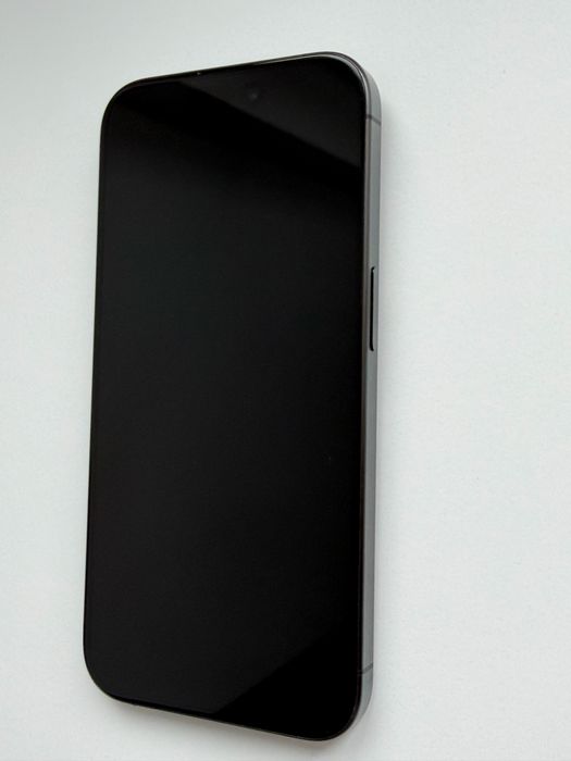 iPhone 15 Pro – Black Titanium | 84% baterie | cutie originala