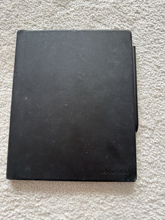 reMarkable 2 cu pen si husa