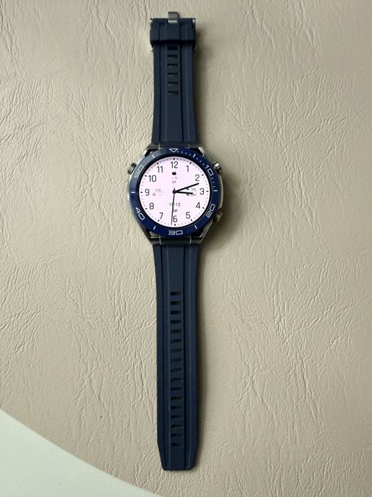 Продавам Huawei Watch Ultimate