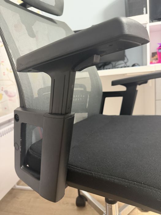 Офис стол - ергономичен, мрежа