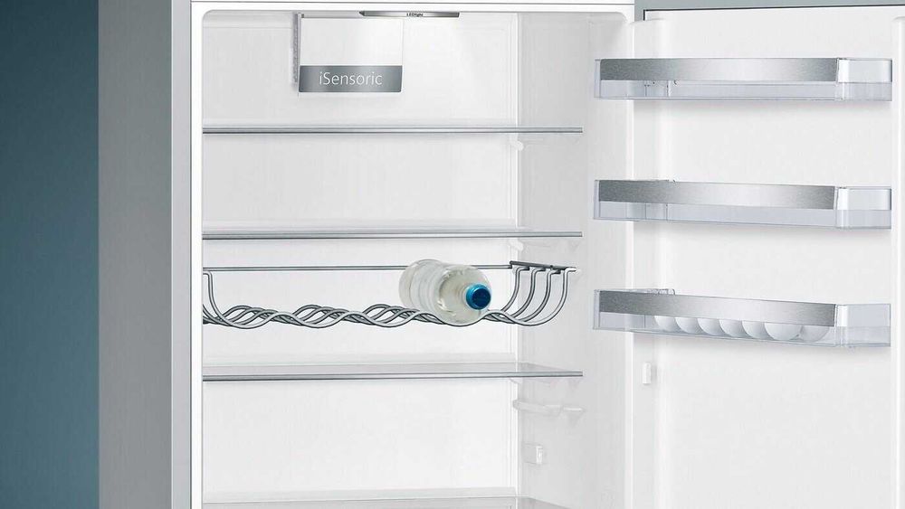 Хладилник с фризер SIEMENS KG49EAICA, 201см.