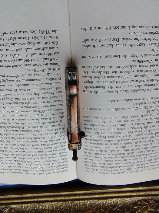 Brichetă metalică veche pentru colecționari