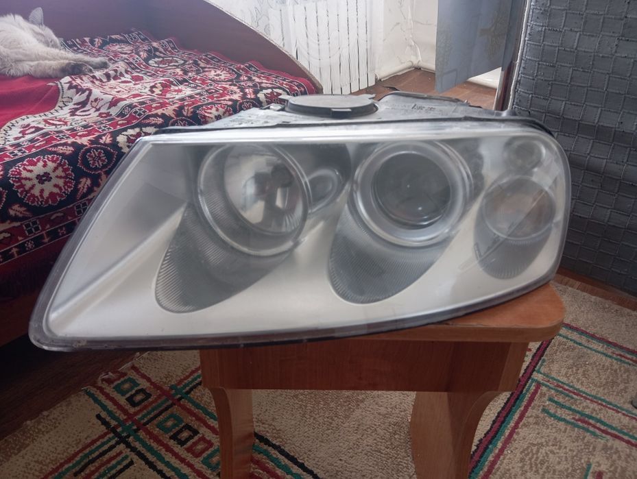 Фара передняя левая