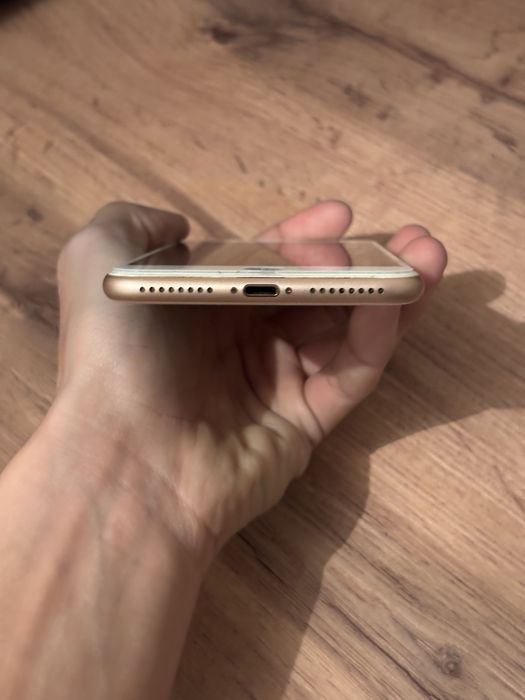 Айфон 8+ с коробкой