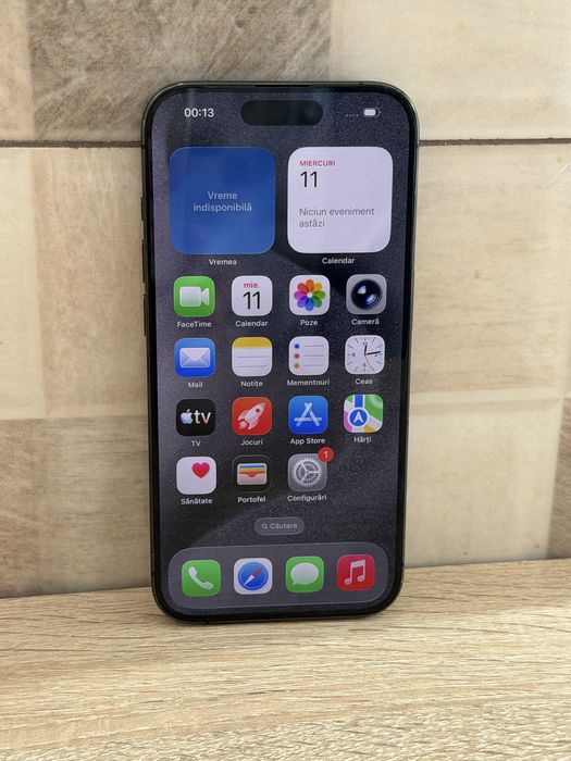 iPhone 15 pro 256 baterie100%, ecran oroginal inlocuit cu zgarieturi