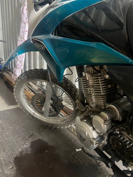 Мотоцикл эндуро