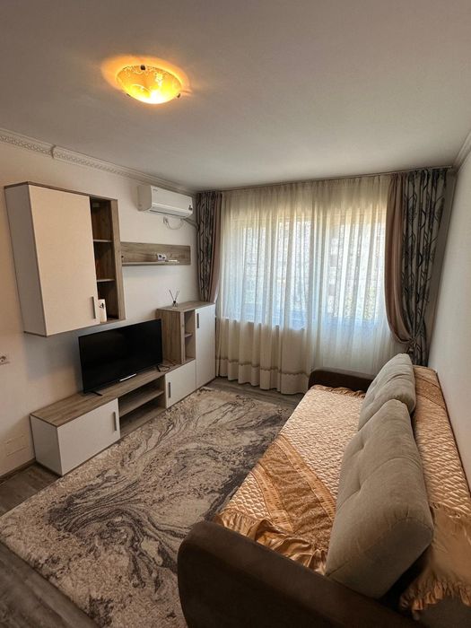 Închiriez apartament în regim hotelier