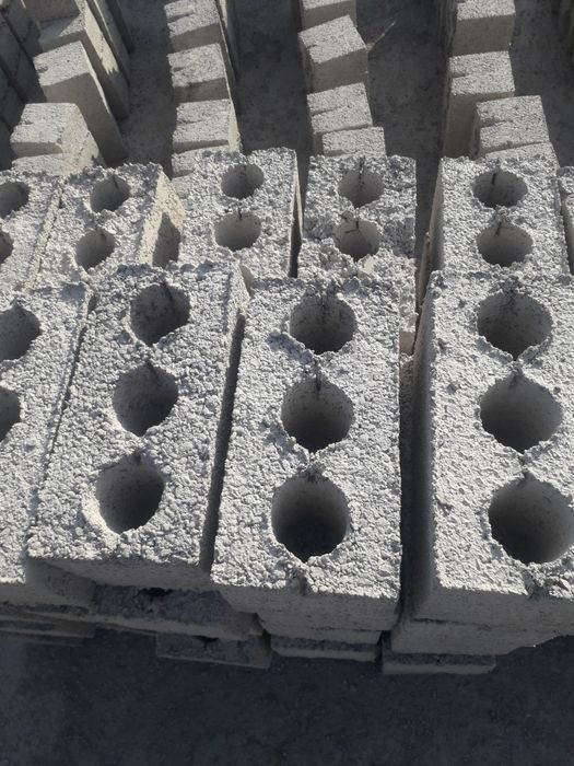 Shlaka bloklar 17x35 16x32  sotiladi