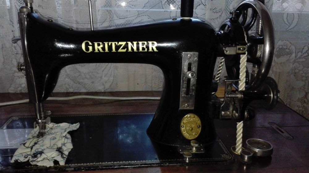 Ръчна шевна машина Gritzner