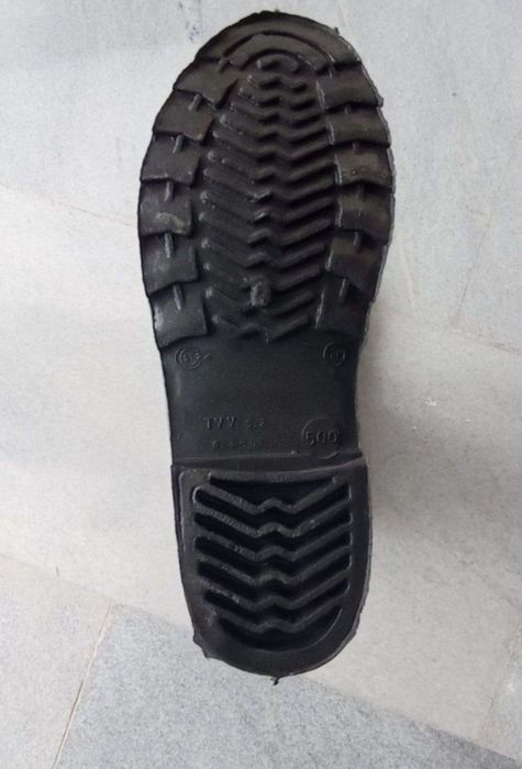 Резиновые сапоги, резиновые этиклар