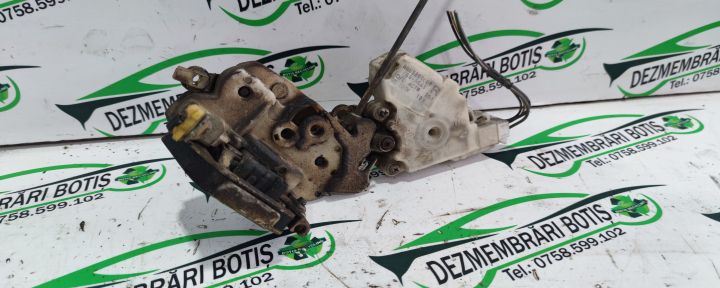 Broasca usa spate dreapta 8055291l66 r Nissan Terrano R20