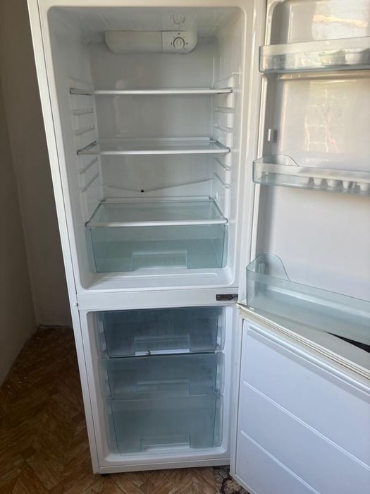 Продаю холодильник