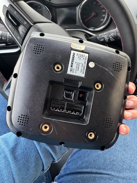 Ekskavator manitor Doosan