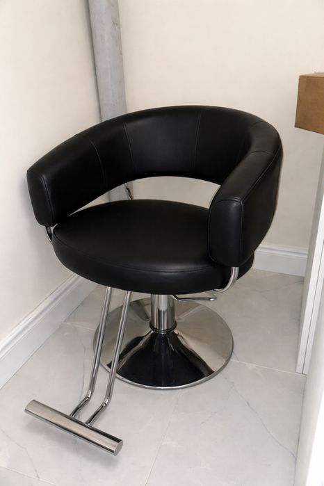 парикмахерское кресло