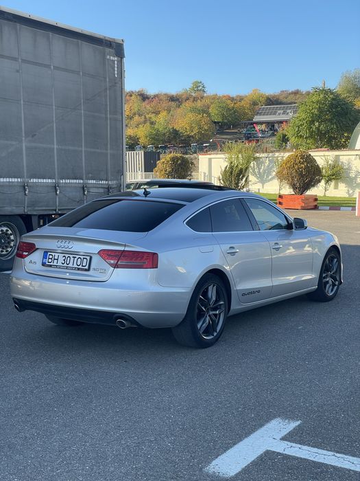 Audi A5 quattro.