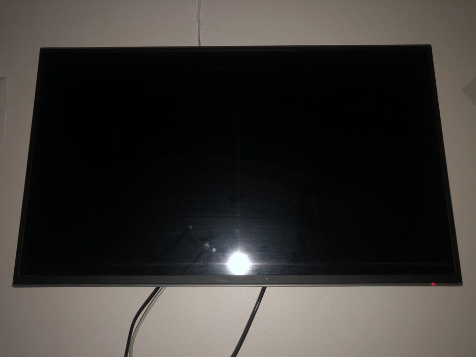 Телевизор LED Arielli 2 br. 32" и 1 бр. 40"