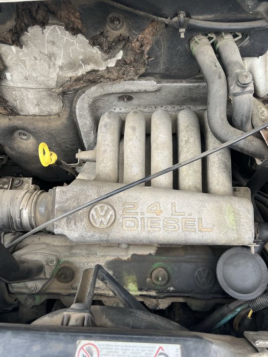 Dezmembrez Vw T4 2.4 diesel