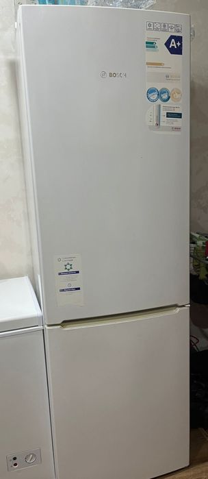 Хололильник BOSCH