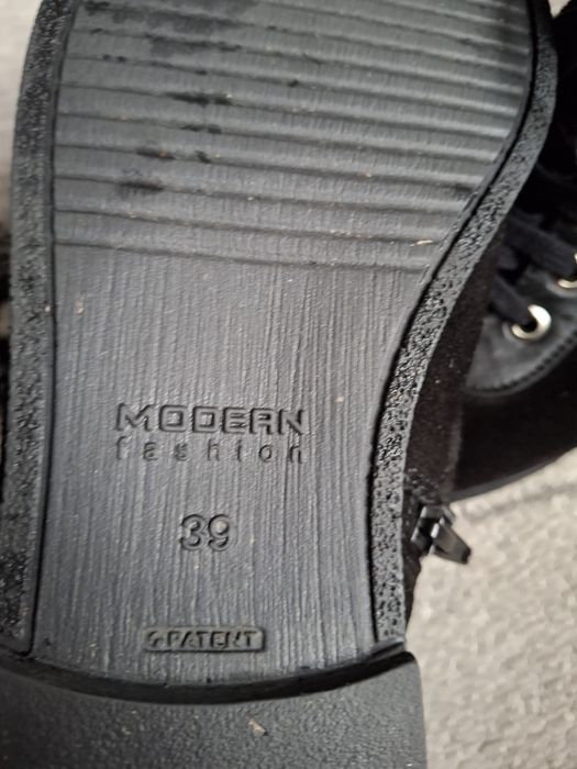 Дамски боти,почти нови