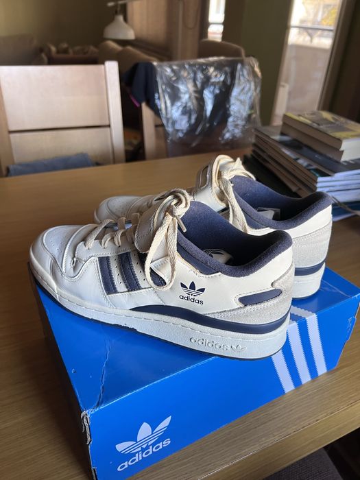 маратонки бели кожени Adidas Forum low ‘84 white-blue/бяло сини