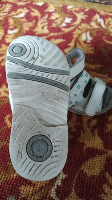 Продам сандалии ортопед