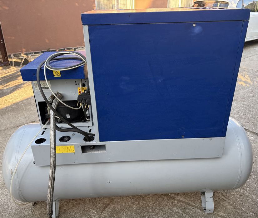 Винтов компресор Ceccato 11kw 500lt и хладилен изсушител
