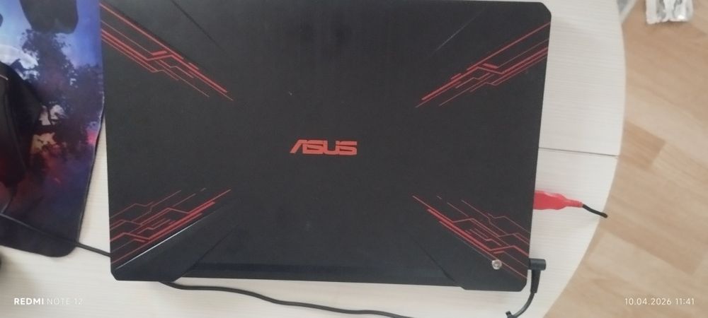 Продаю ноутбук Asus