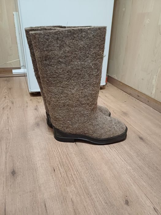 Валенки прорезиненая  подошва