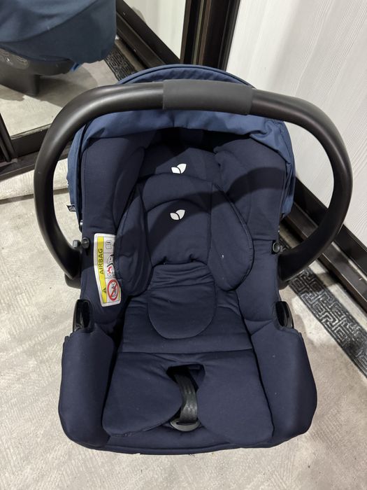Продам автолюльку joie