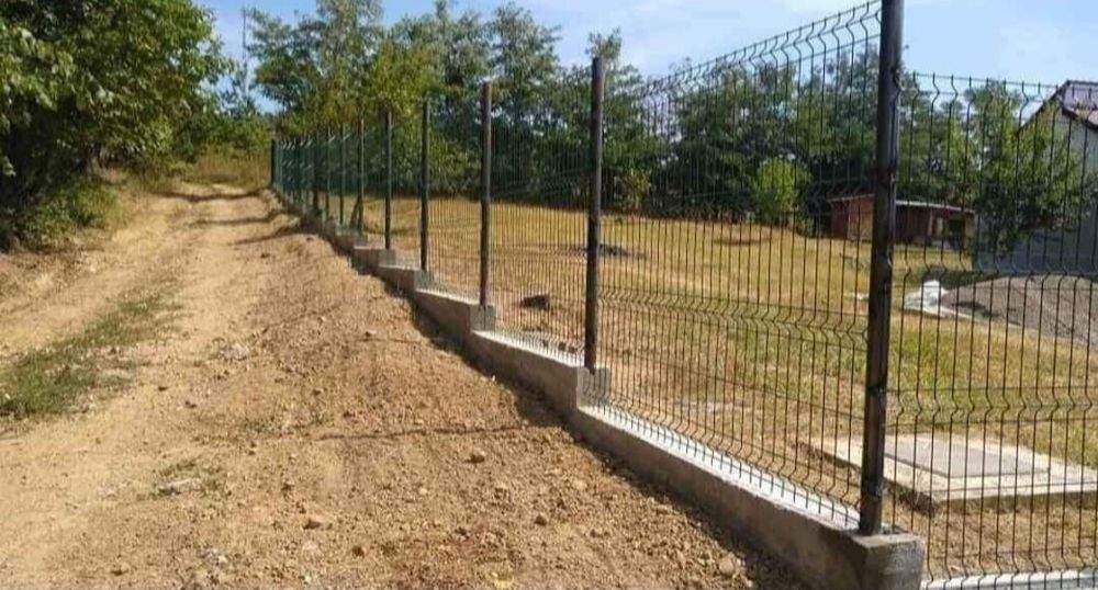 Vand garduri  din plasa bordurata