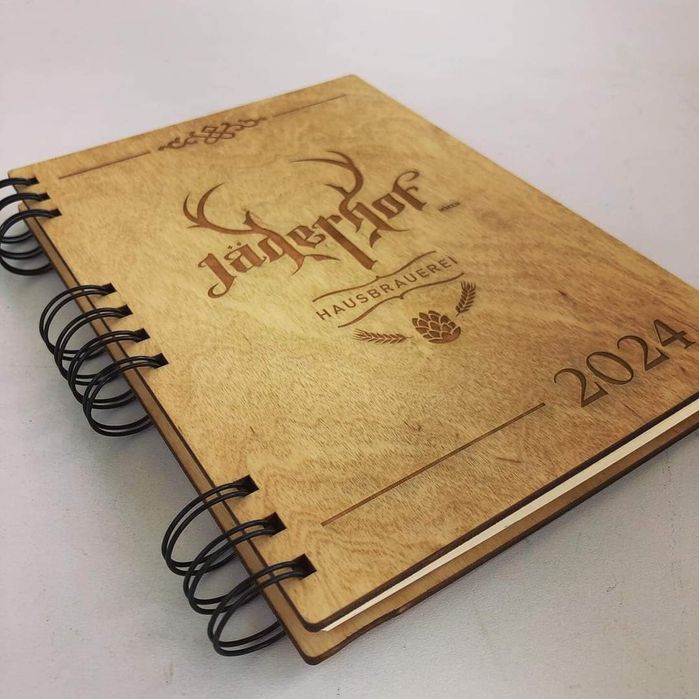 Персонализиран тефтер с дървени корици Лазерно Гравиран