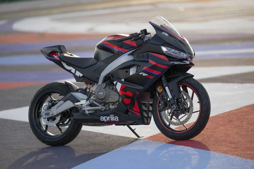 Aprilia RS 457 - 2025 -Sportiva bicilindica cu cadru de aluminiu