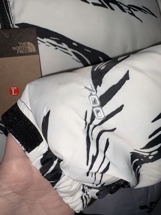 Geacă L The North Face zebra alb albă negru neagră