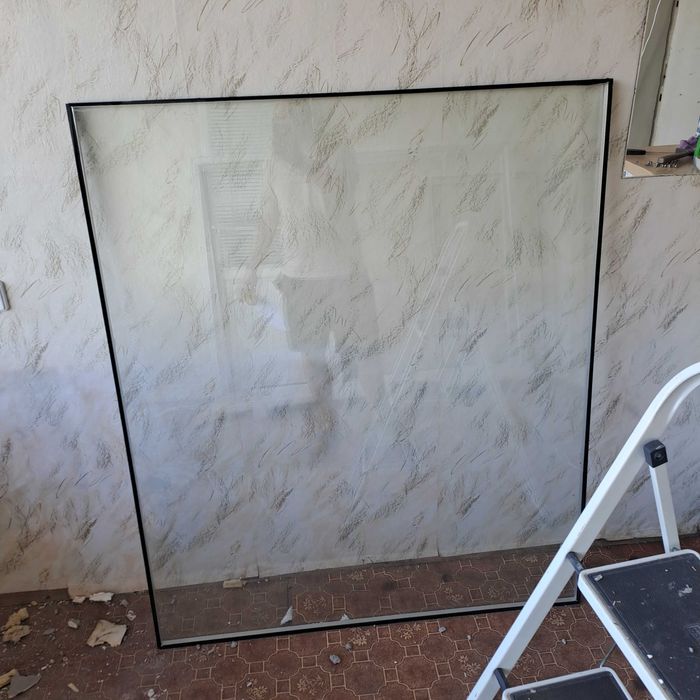 Продавам 2 броя PVC дограма