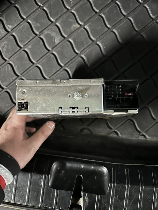 Монитор за бмв е46 от оригинална навигация и модул бм54 рециклиран