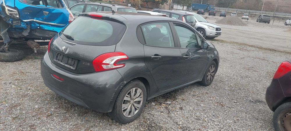 Peugeot 208 1.2 VTi , Пежо 208 на части!
Април 2013