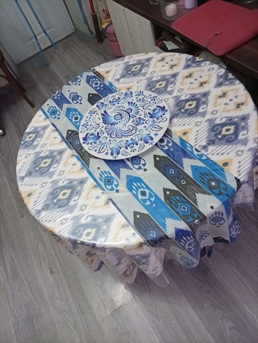 Продажа стола классика.